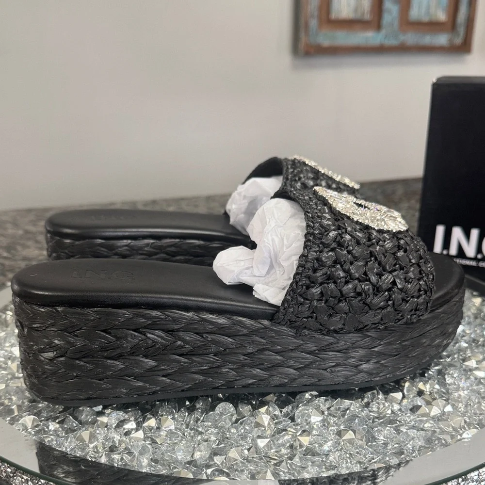 INC International Concepts Black Silver Raffia Woven Platform Sandals NEW 9.5